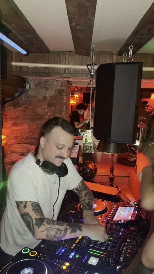 DapSoul smiling at the mixer